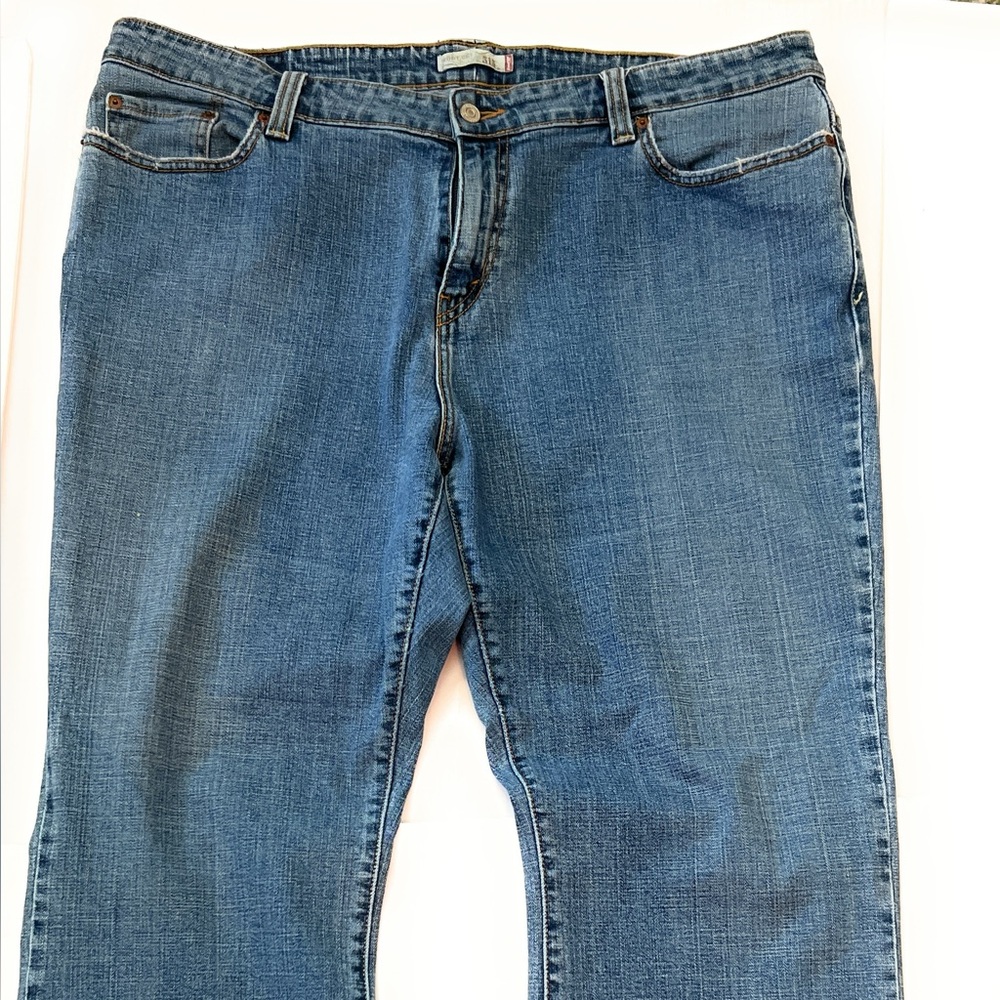 Levi's Classic Indigo Denim Jeans